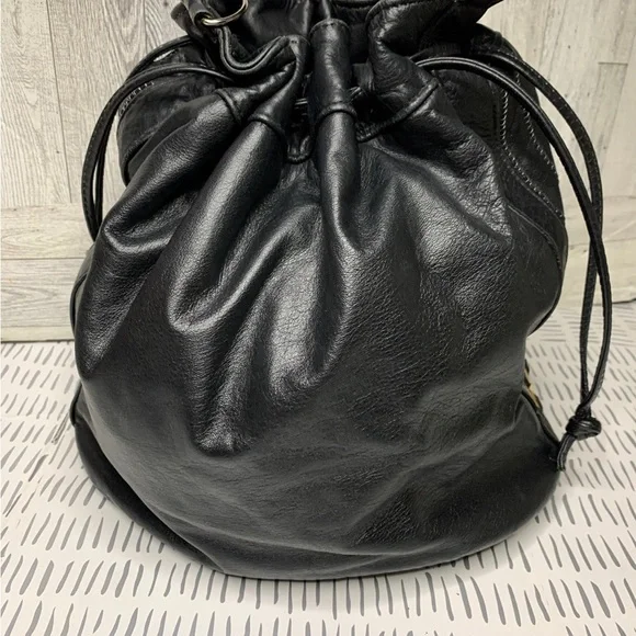 Vintage Elegant Black and Gold Women's Bag